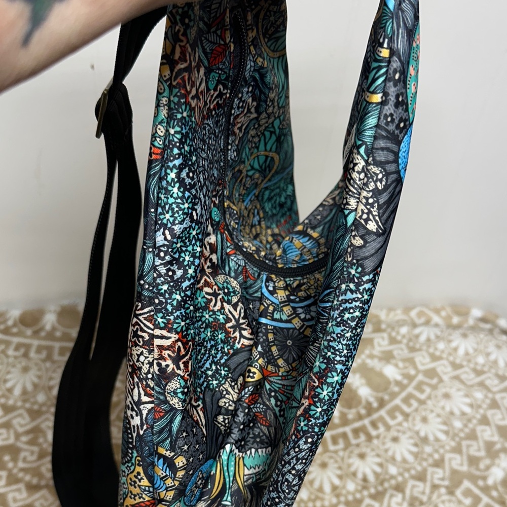 Artistic Patterned Backpack With Black Straps - image 7